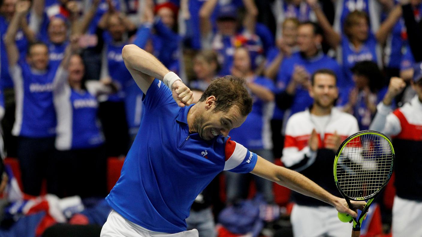 Gasquet festeggia il punto per la Francia campione uscente
