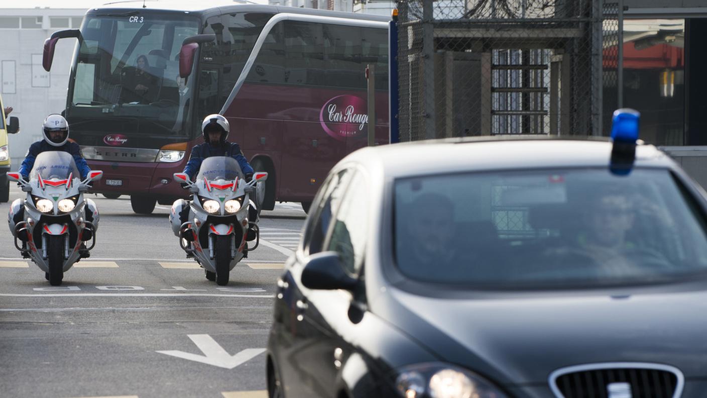 L'arrivo del bus con i giocatori