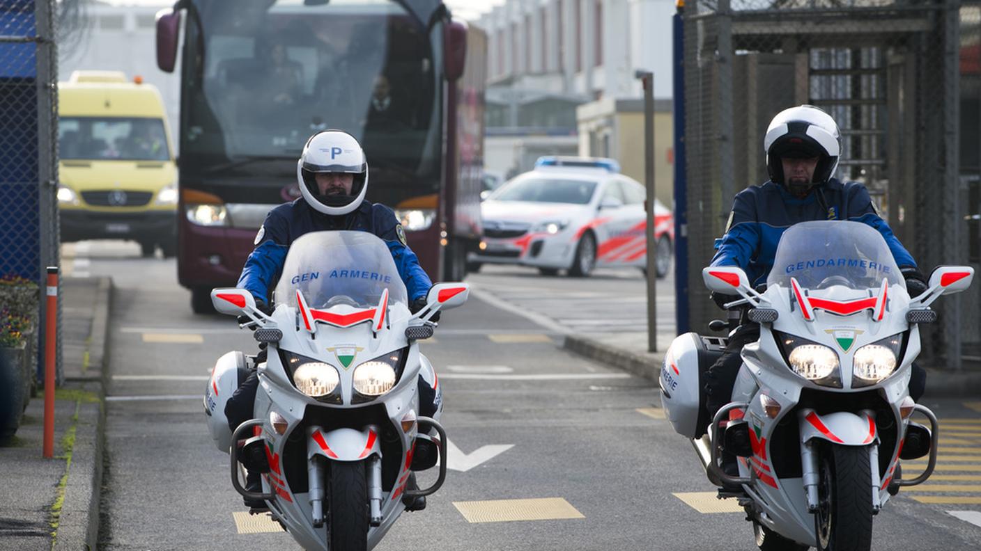 L'arrivo del bus con i giocatori