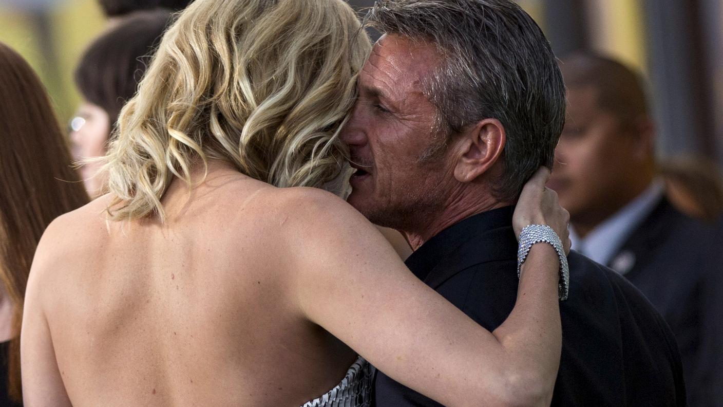 Theron e Penn, prima solo amici, quindi amanti, poi fidanzati, ora due single