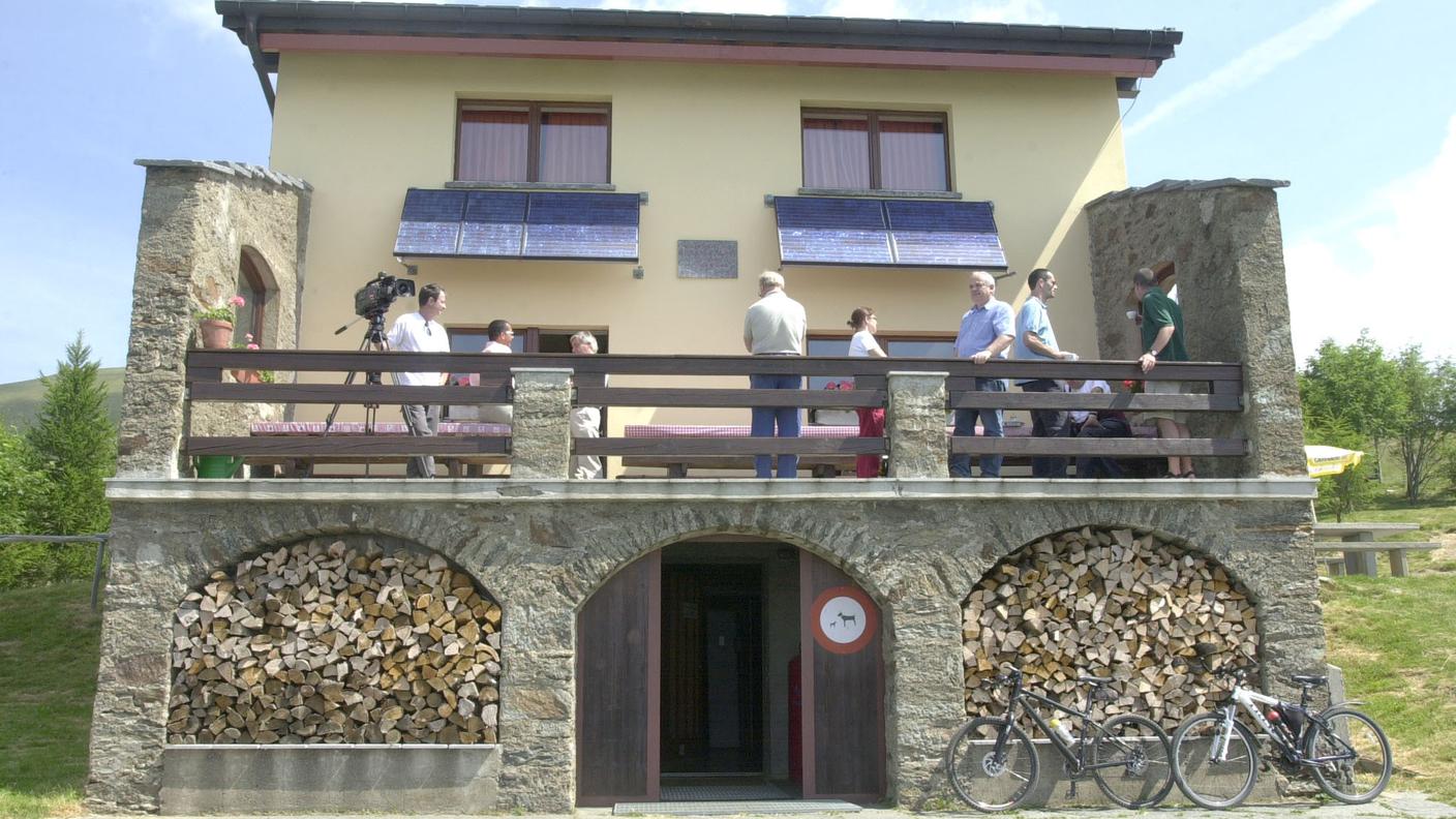 capanna monte bar 4 tp.jpg