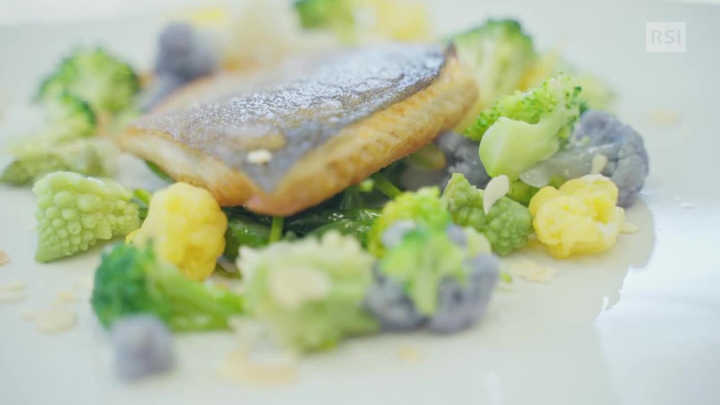 Broccoli, cimoni colorati, salmone alpino svizzero con zenzero limone e mandorle - Chef Athos Cassani - Ristorante Kurhaus