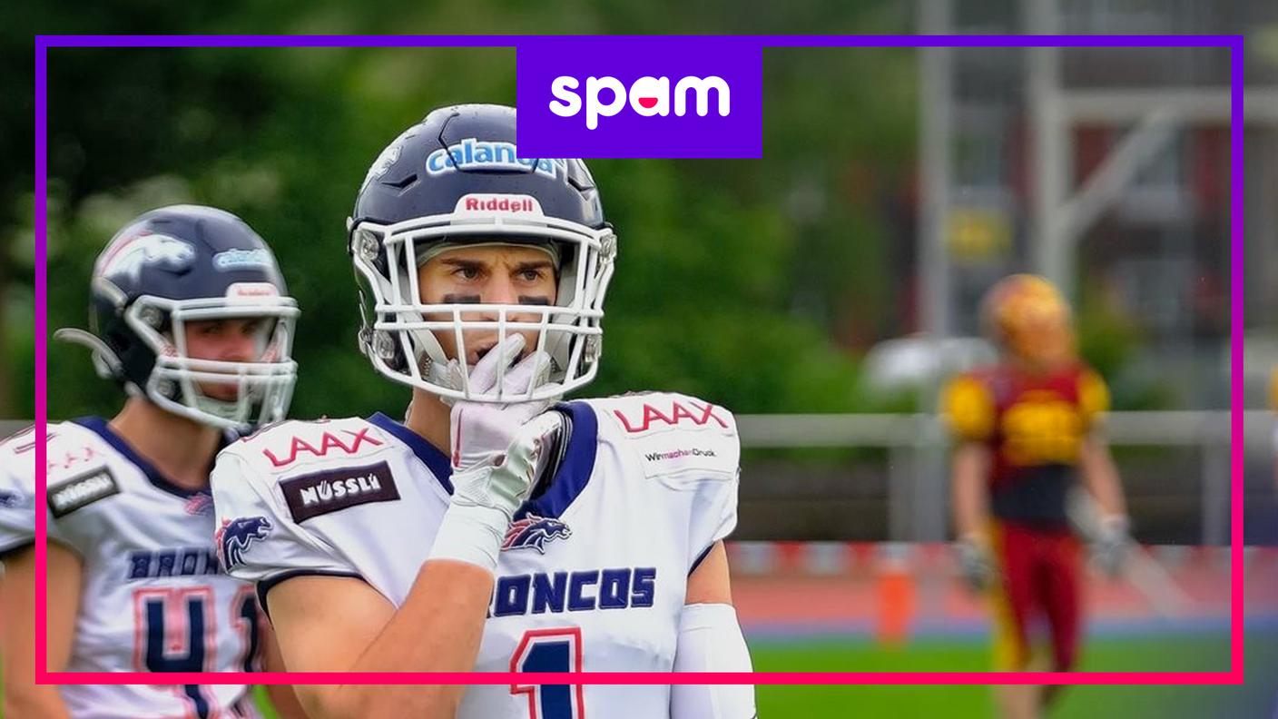 COVER_INT_Celeste_Football_PLAY.jpg