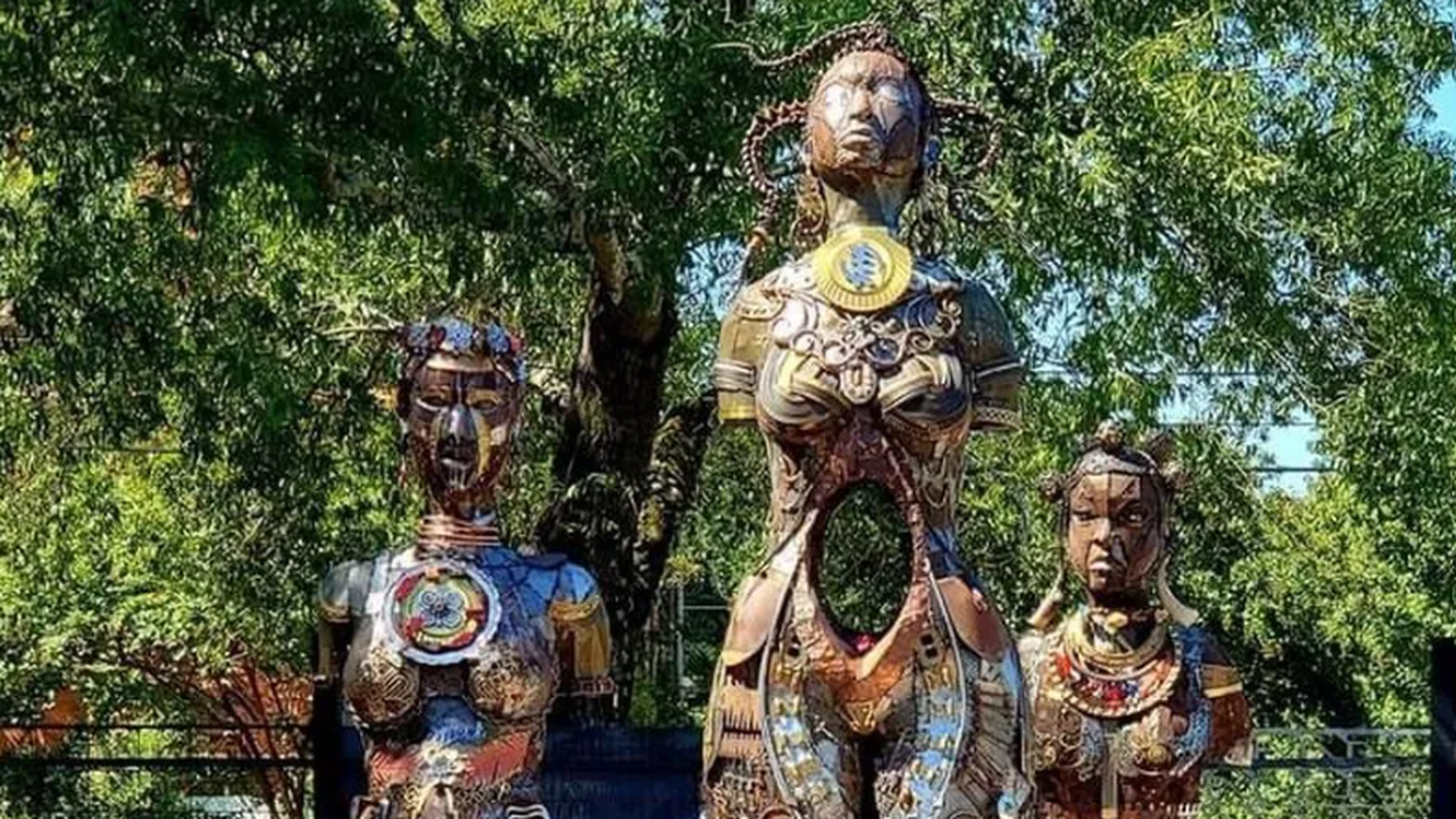 A Montgomery sorge un monumento dedicato alle “Madri della Ginecologia”.  Le statue dell’artista Michelle Browder onorano Anarcha, Betsey e Lucy, le tre schiave afroamericane sottoposte a sperimentazione medica da parte di J. Marion Sims per evidenziare
 le disparità razziali nell'ambito sanitario che persistono ancora oggi.